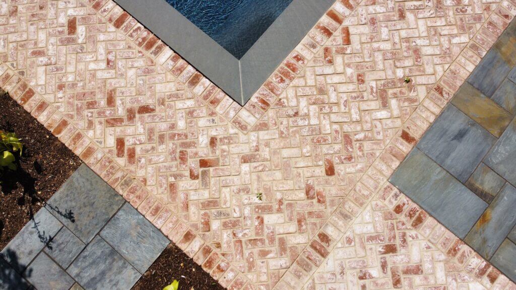 Masonry details in a backyard landscape design by Landbox Landscape Architecture Studio